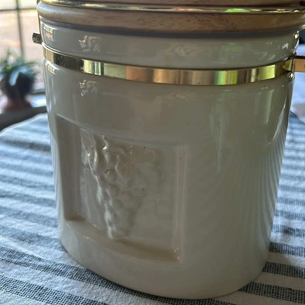VINTAGE CANISTER LOCKING LID RAISED FRUIT DESIGN